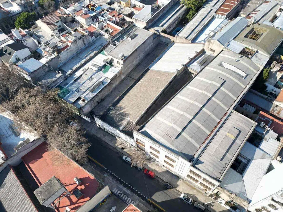 VENTA GALPON DEPOSITO EN BOEDO - PERMUTA/FINANCIA 4