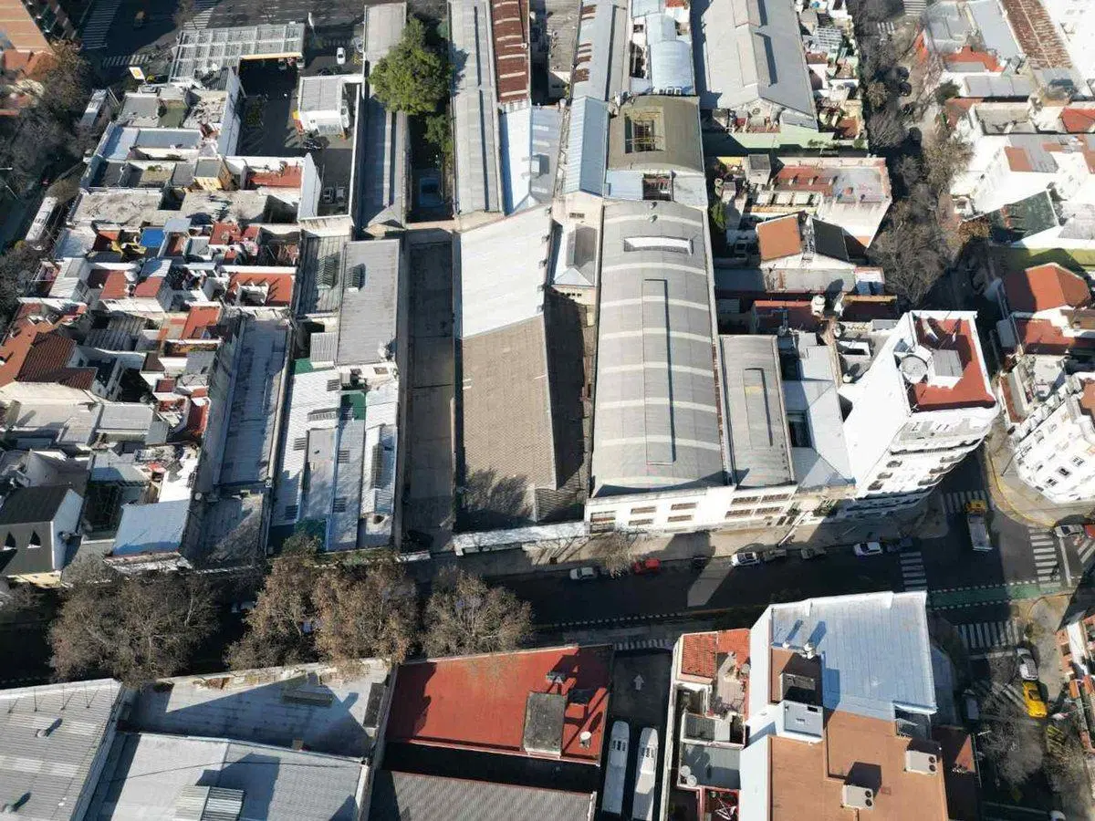 VENTA GALPON DEPOSITO EN BOEDO - PERMUTA/FINANCIA 5