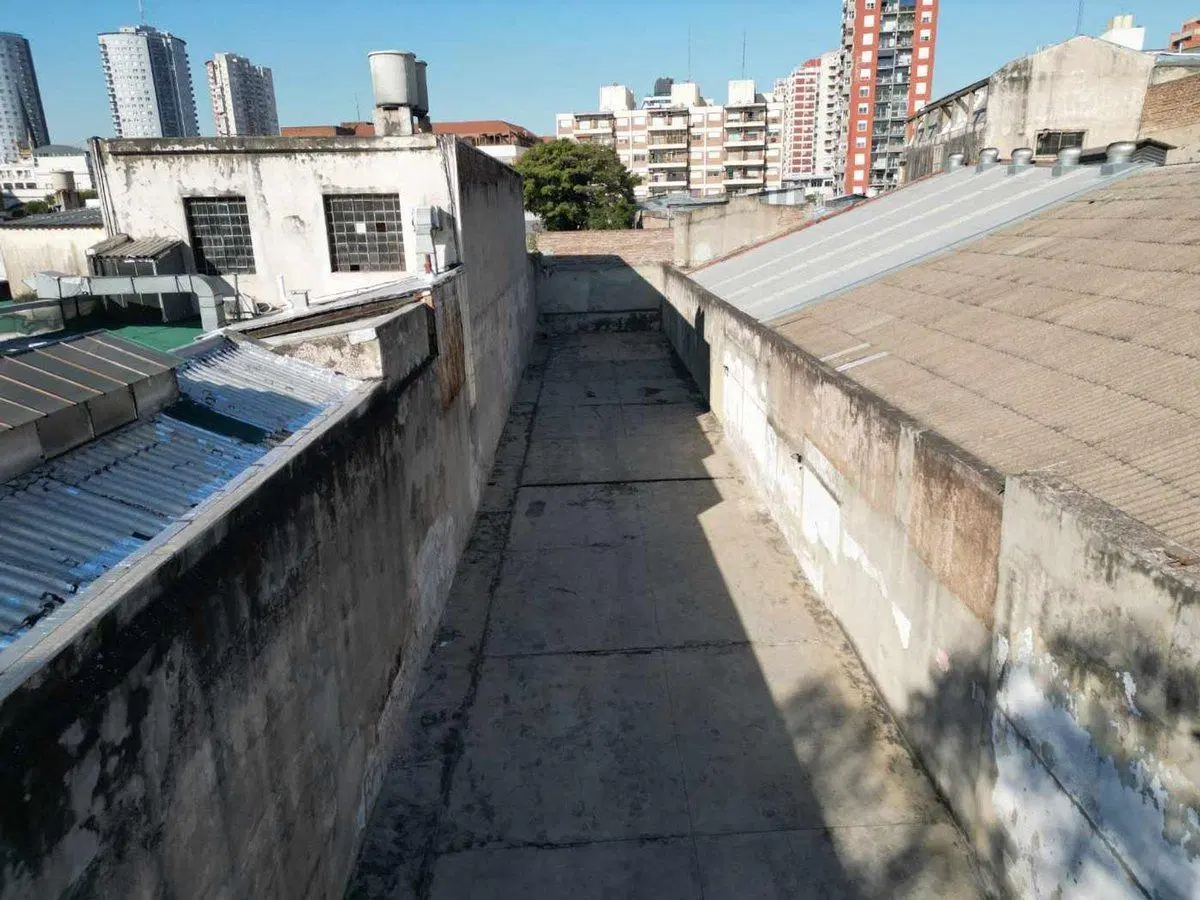 VENTA GALPON DEPOSITO EN BOEDO - PERMUTA/FINANCIA 2