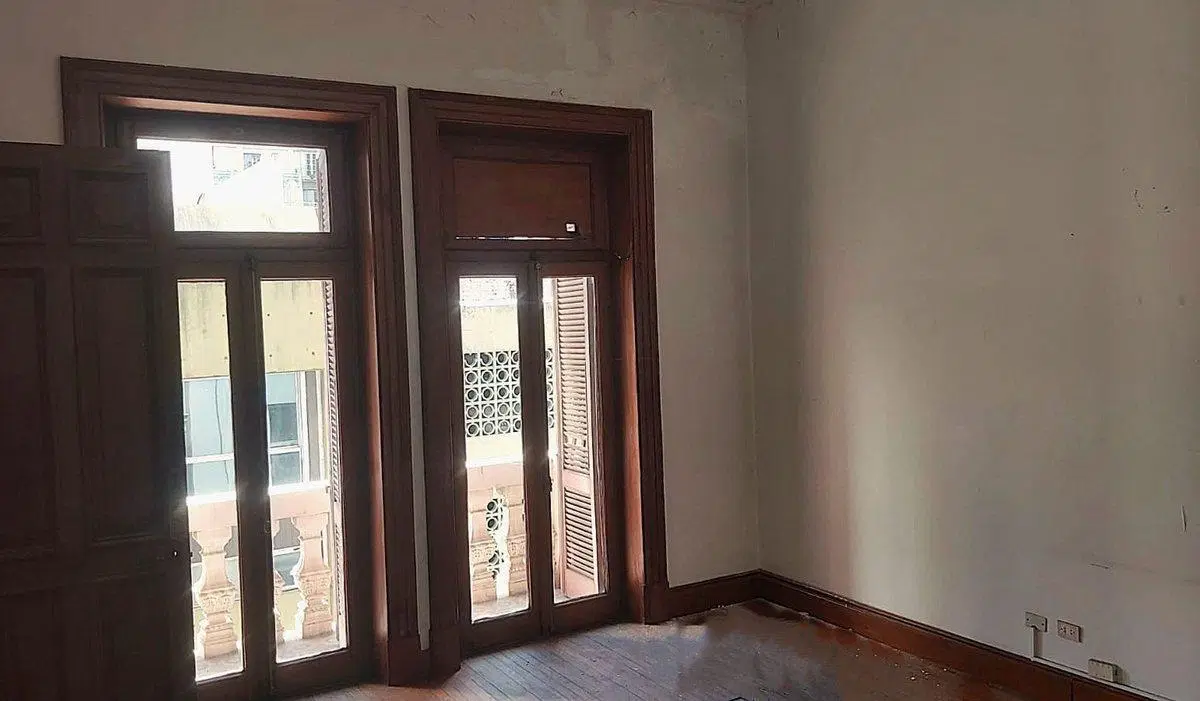 ALQUILER DE 4 OFICINAS EN CENTRO - AV. DE MAYO 4