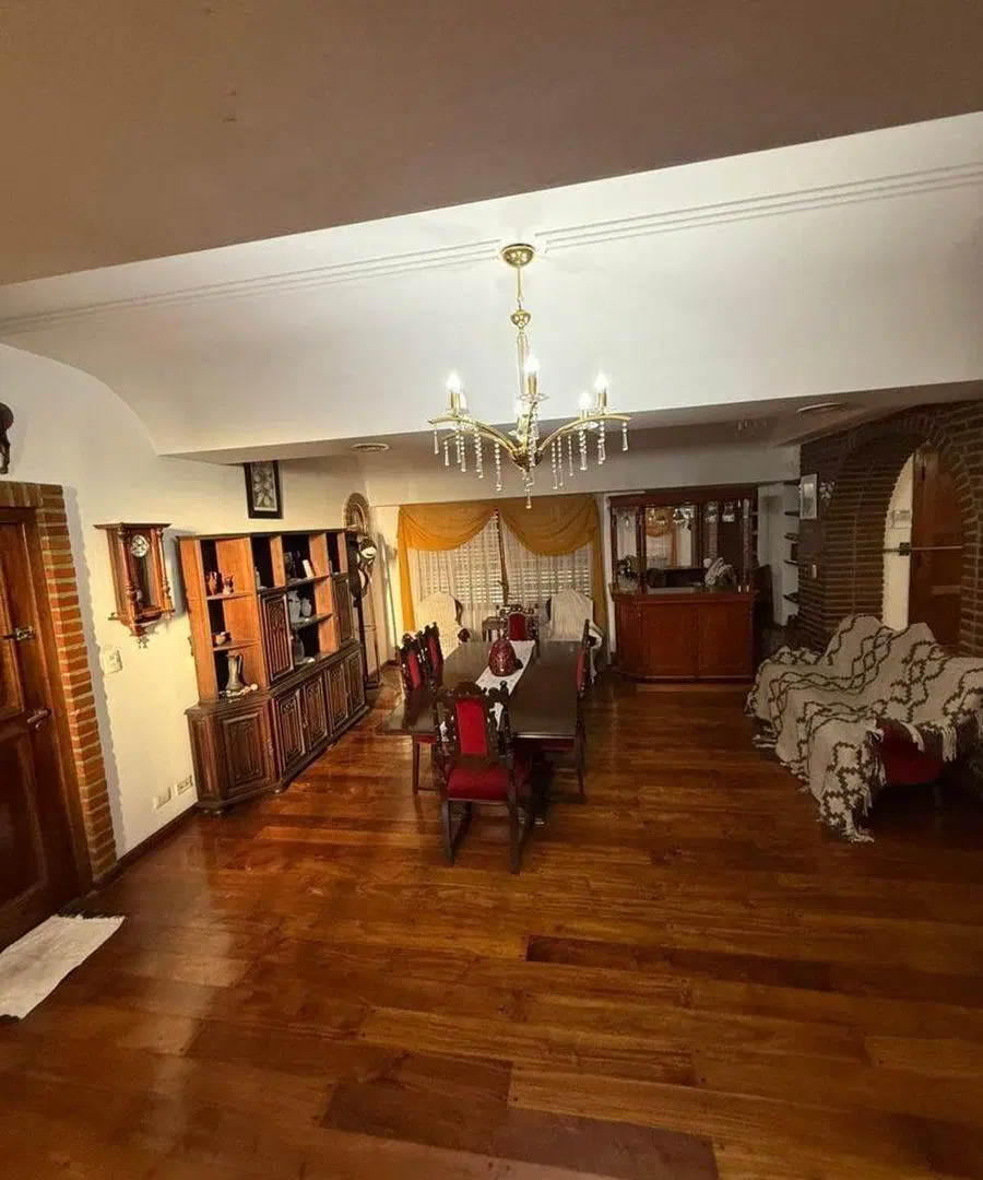 CASA DE CATEGORIA EN CIUDAD JARDIN 6 AMBIENTES 5