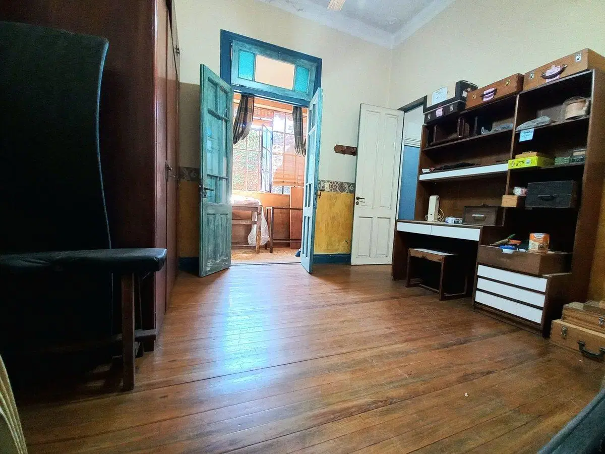 VENTA CASA 4 AMB -JARDIN-COCHERA-CASTELAR 4