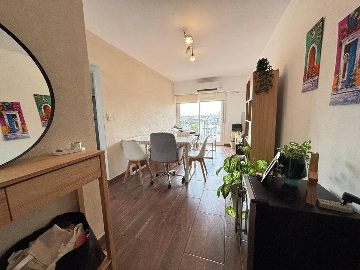 Venta depto. 2 ambientes refaccionado en ciudadela 3