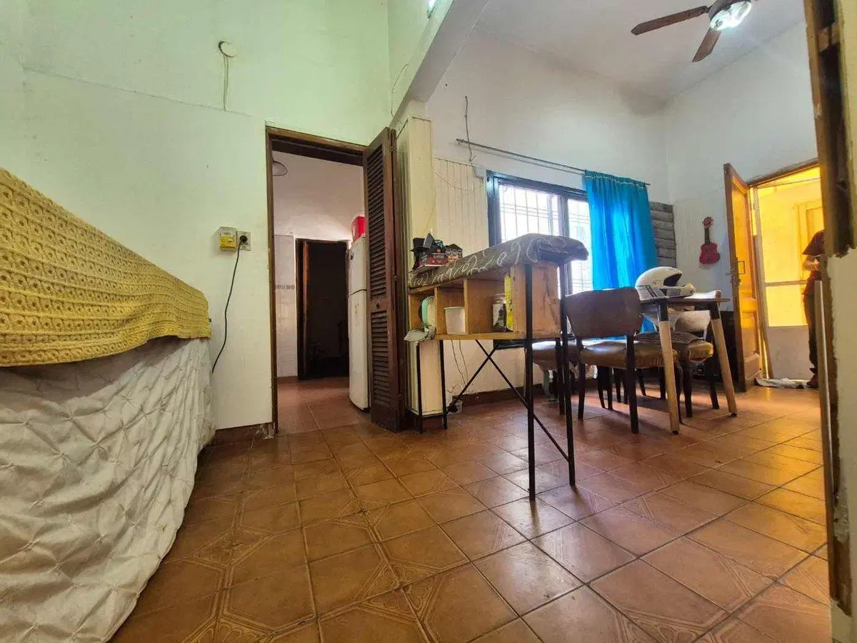 venta ph 3 amb. con patio en caseros apto credito 4