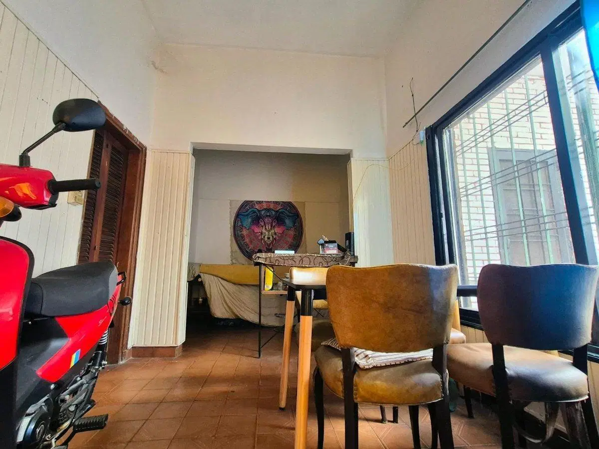 venta ph 3 amb. con patio en caseros apto credito 5