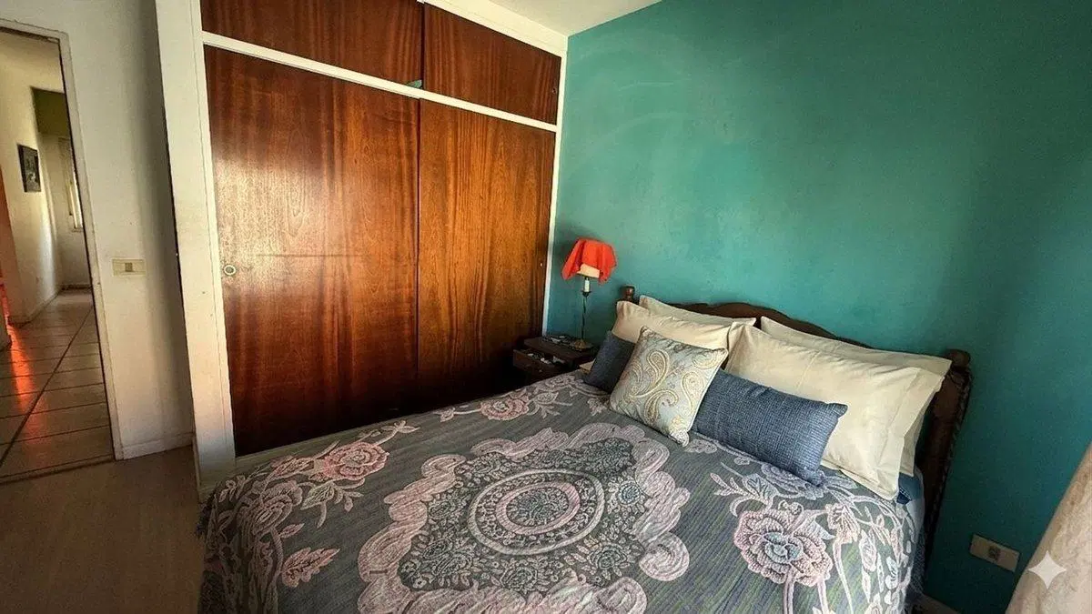 VENTA DEPTO 2 AMB C/BALCON Y COCHERA-CASEROS 5