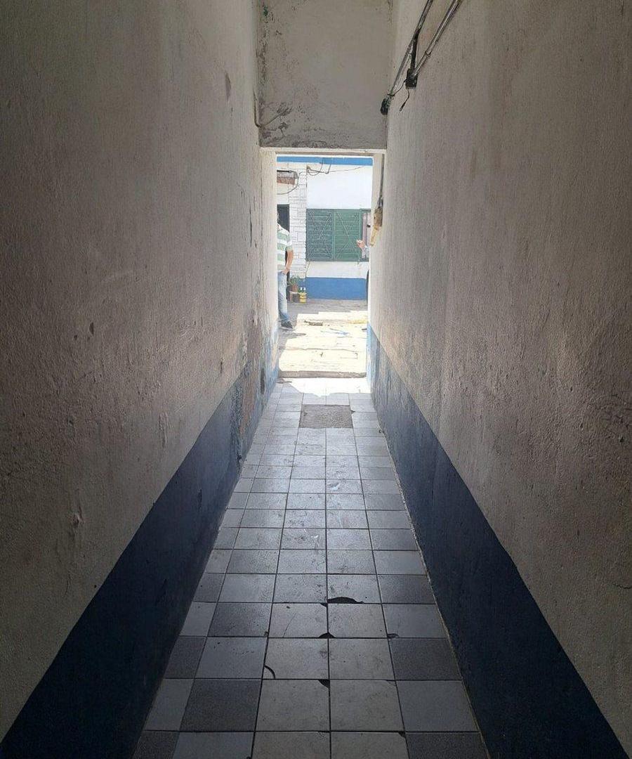 VENTA CASA/LOTE CON 5 DEPARTAMENTOS EN MERLO......