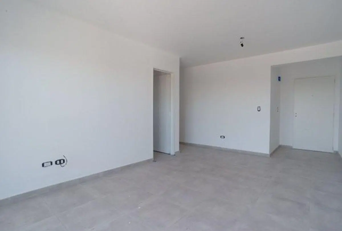 VENTA DEPARTAMENTO DOS AMBIENTES AL FTE MORON 2