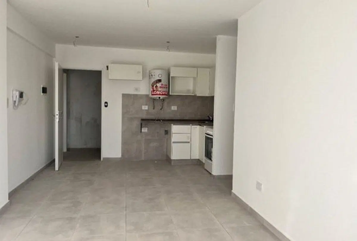 VENTA DEPARTAMENTO DOS AMBIENTES AL FTE MORON 3