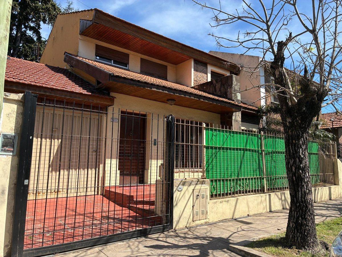 VENTA CASA 5 AMB HURLINGHAM APT CREDITO