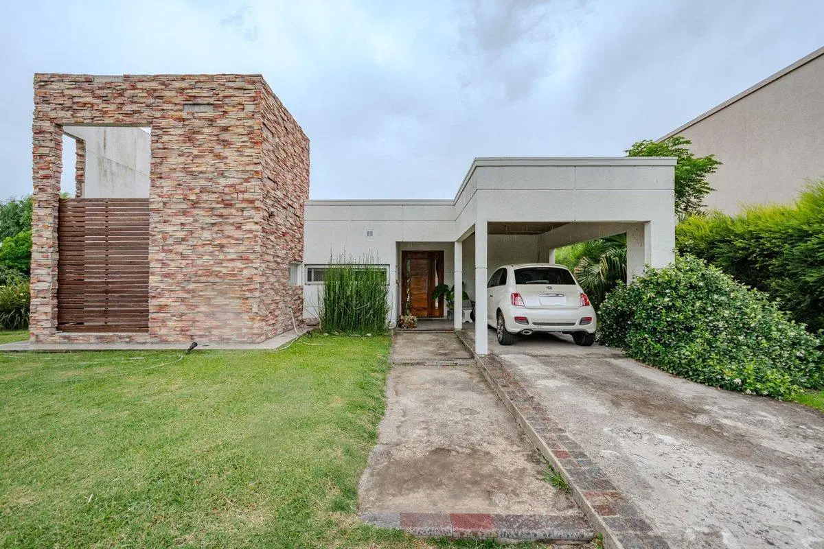 VENTA CASA 5 AMBIENTES CON PARQUE CANNING 3