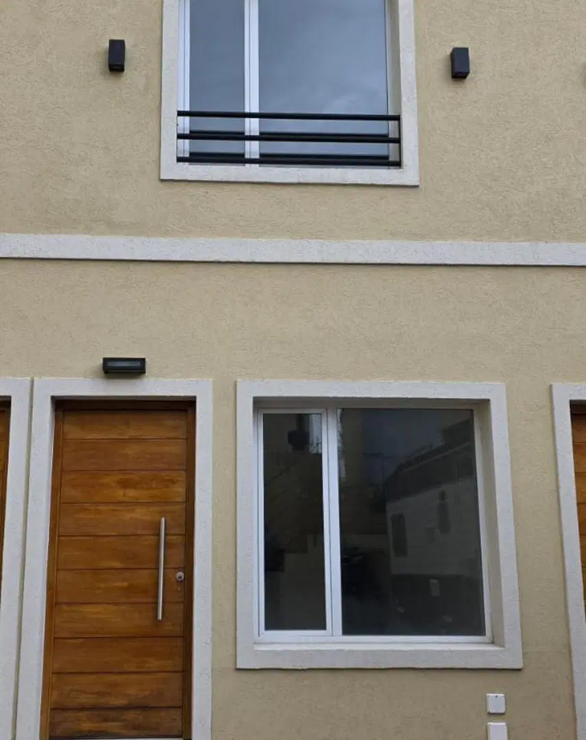 VENTA DUPLEX A ESTRENAR - HURLINGHAM -APTO CREDITO 2