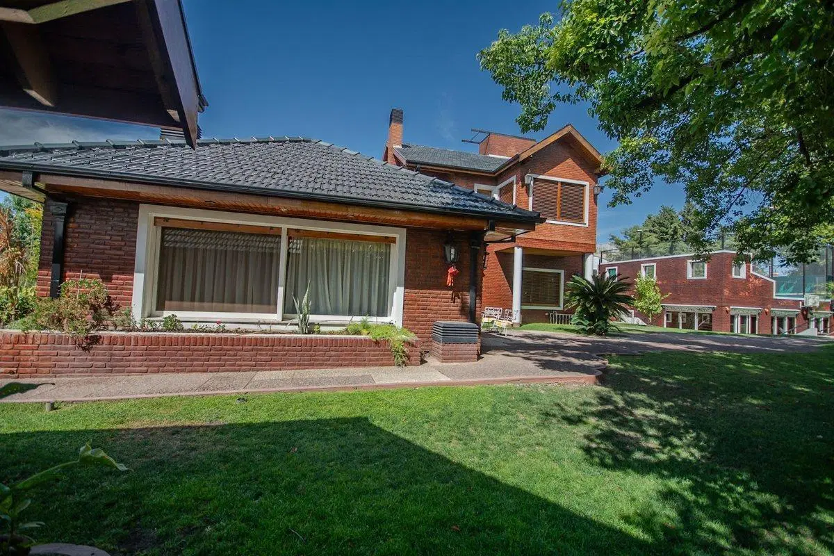 EXCLUSIVA CASA DE 7 AMB HURLINGHAM APTO CREDITO 5