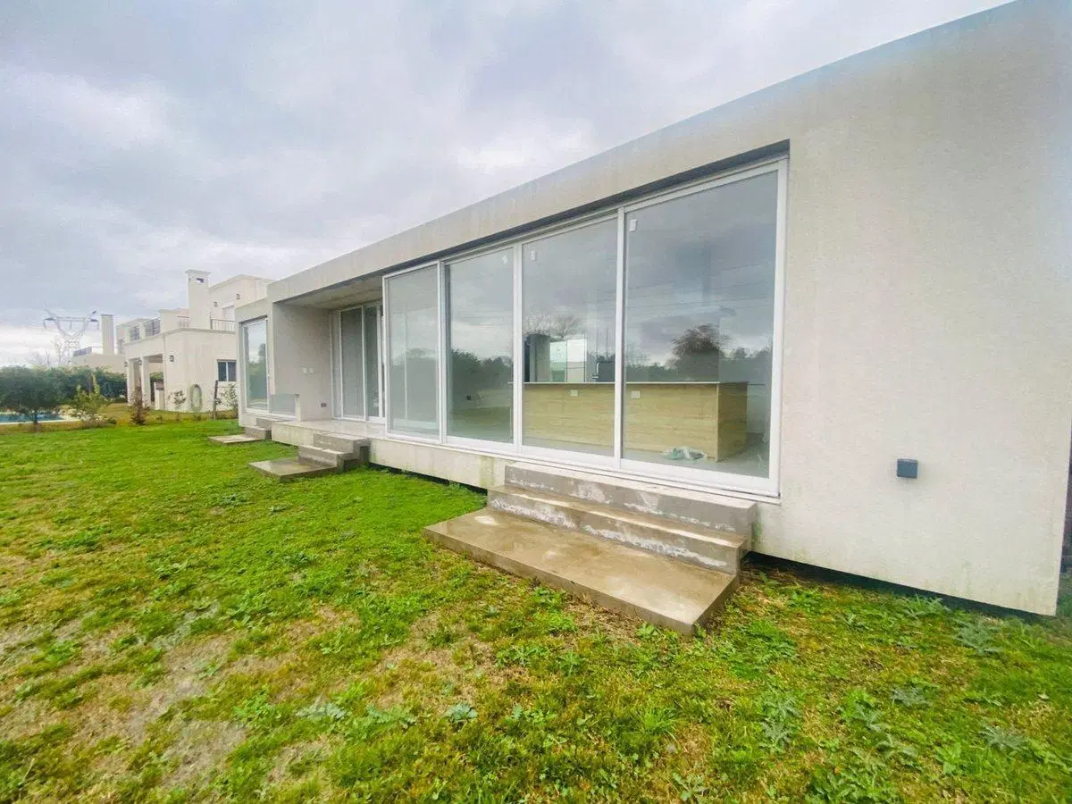 VENTA CASA BARRIO HARAS SANTA MARIA PERMUTA 3