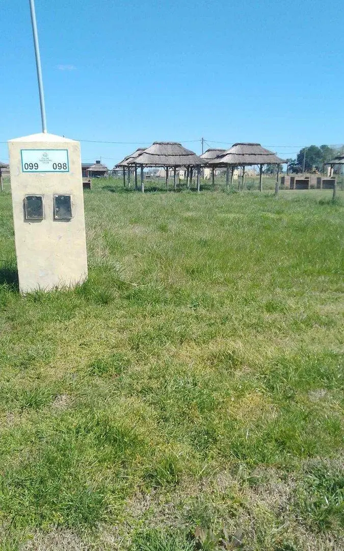 VENTA EXELENTE LOTE EN YATCHING CLUB DON LUIS 4