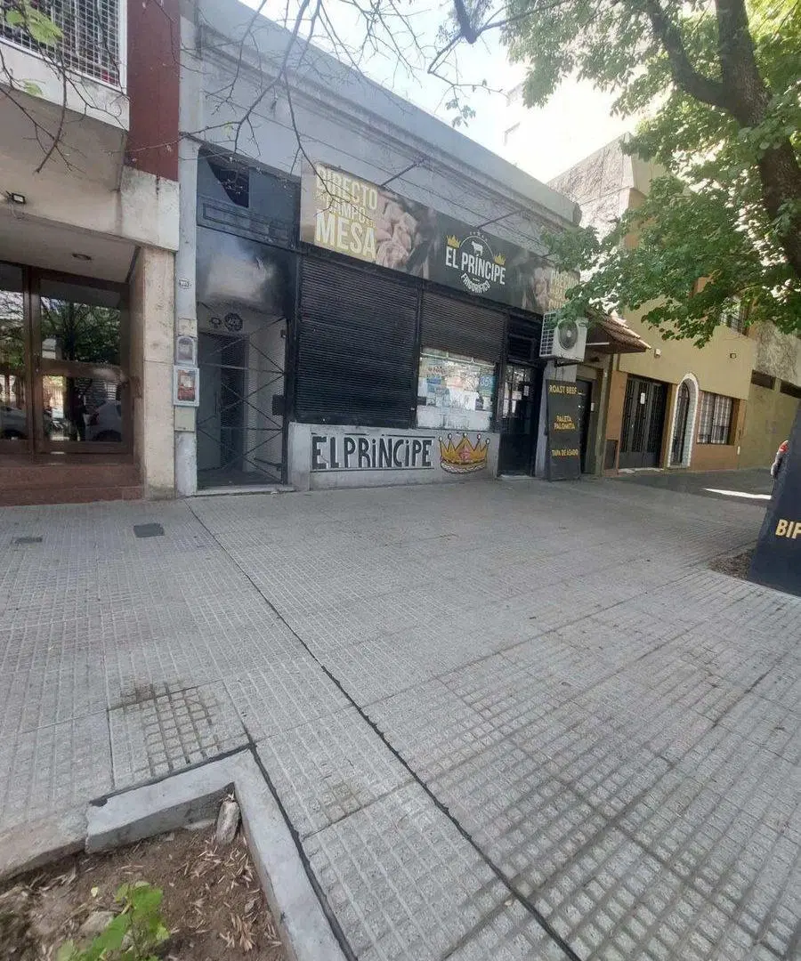 VENTA DE 4 PH + LOCAL EN LOTE PROPIO,DEVOTO. 4