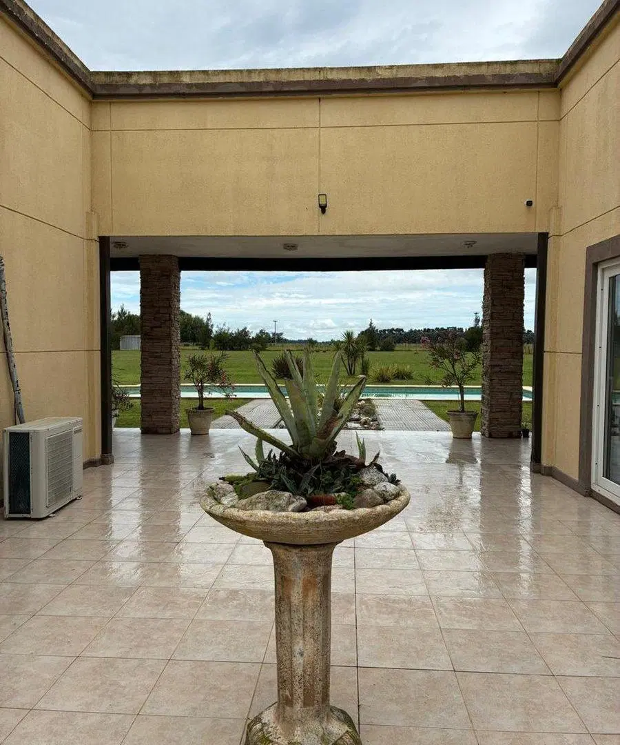 VENTA CASA 4 AMB PILETA 11000  MTS  CH DE ABBOTT 5