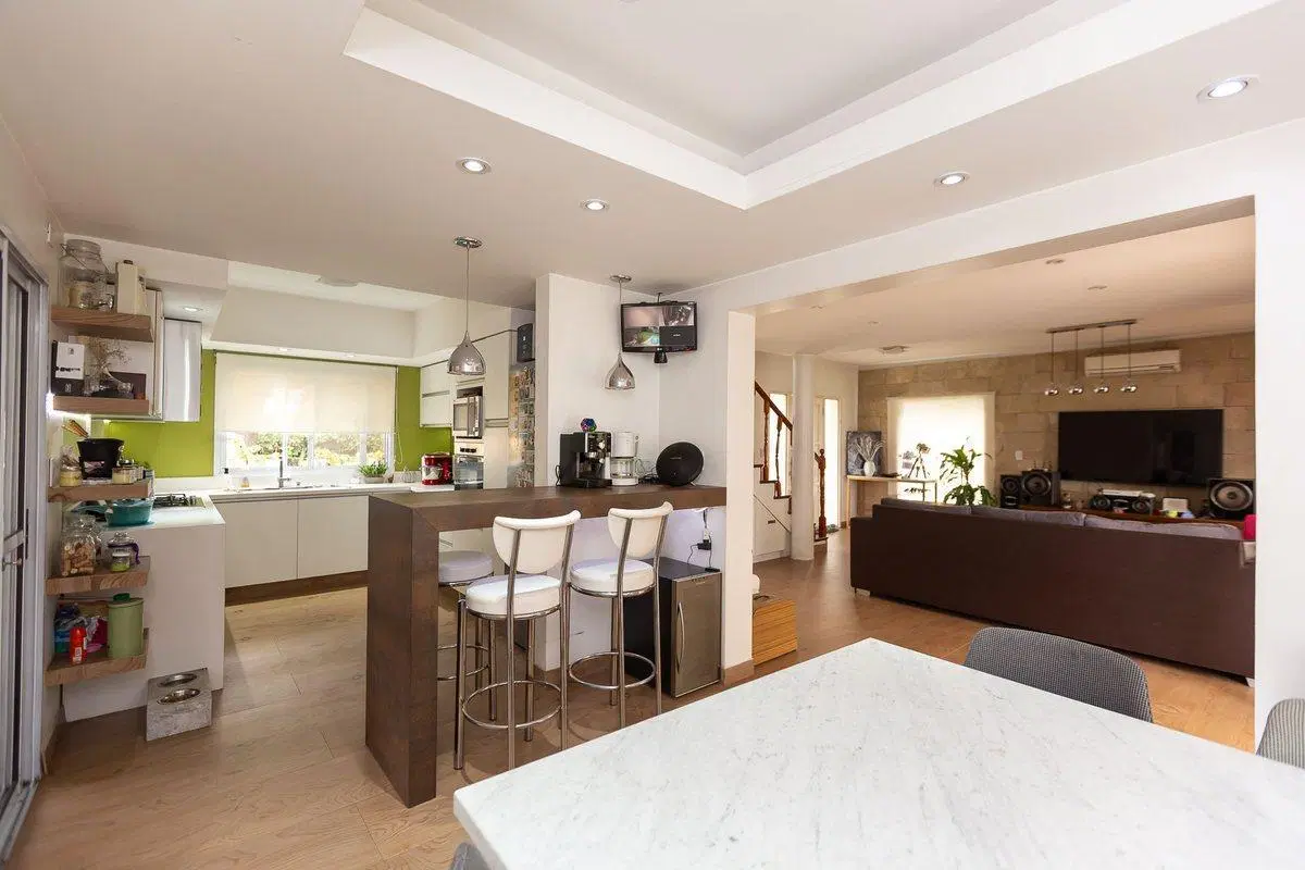 VENTA DE CASA 4 AMB CON PILETA EN HURLINGHAM 2