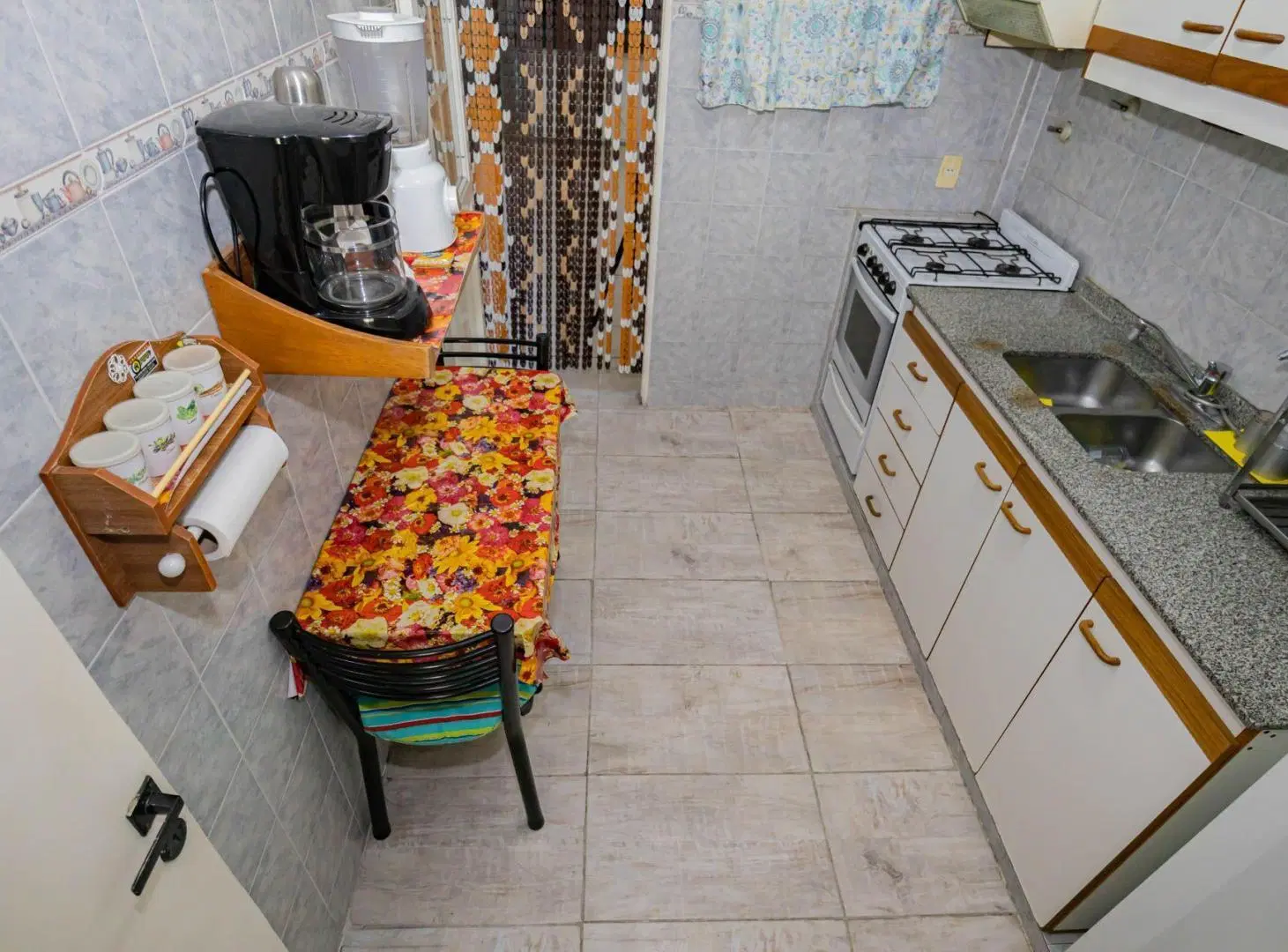 CASA CON TALLER-PILETA EN VENTA 5 AMB. LA TABLADA 5