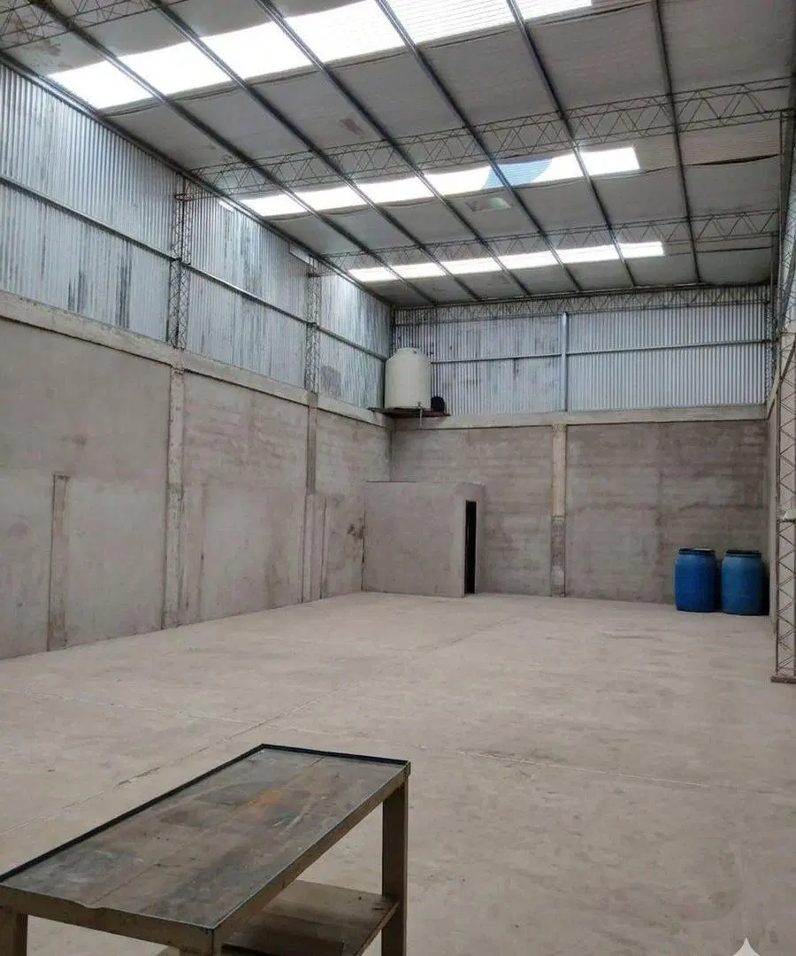 ALQUILER GALPON 150M2 HURLINGHAM 7