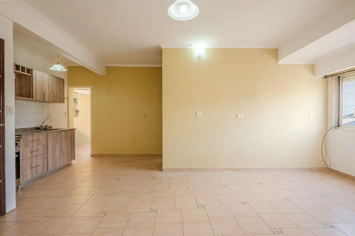 VENTA DEPTO 3 AMB CON PATIO Y BALCON -V. LUZURIAGA 2