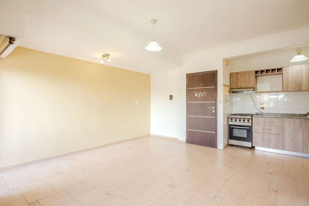 VENTA DEPTO 3 AMB CON PATIO Y BALCON -V. LUZURIAGA 3