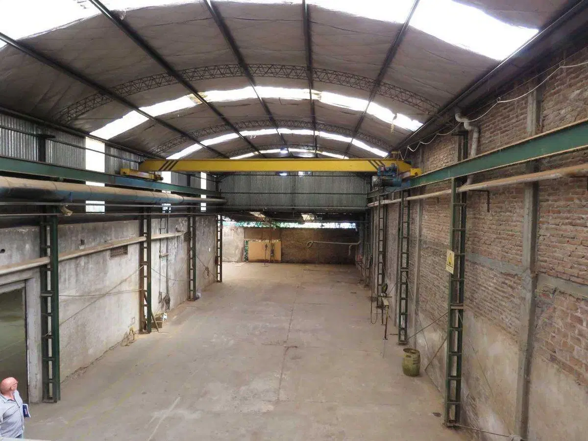 ALQUILER – DEPÓSITO - GALPÓN + OFICINAS Y VIVIENDA 3