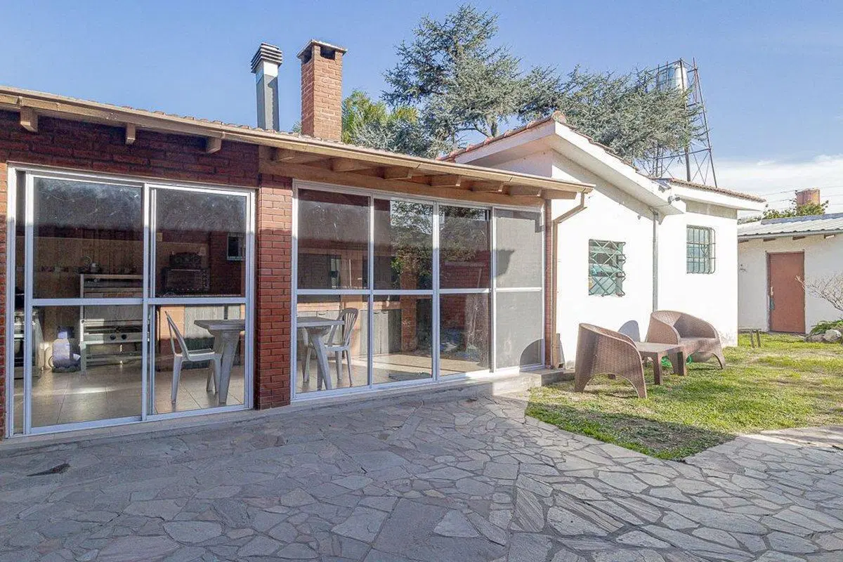 VENTA CASA C/ PISCINA JARDIN QUINCHO EN HURLINGHAM 3