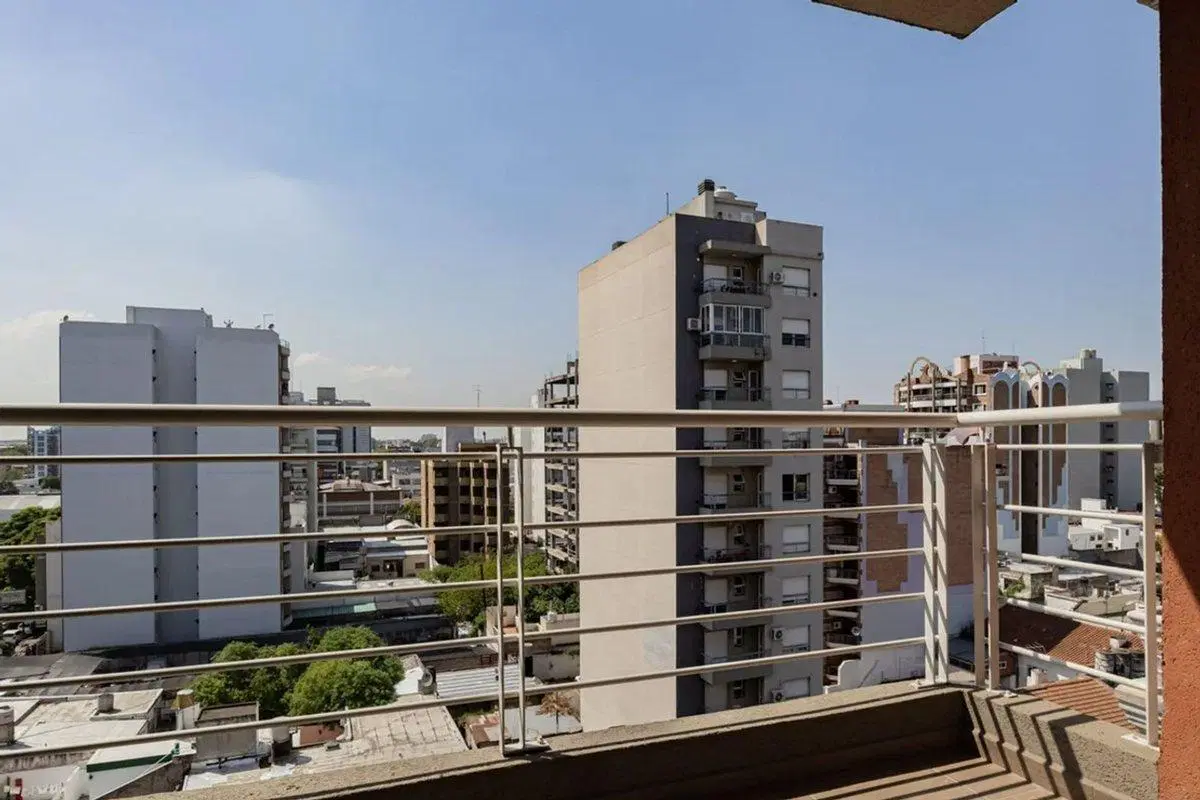 VENTA DE DEPARTAMENTO 2 AMBIENTES CASEROS-FINANCIA 3