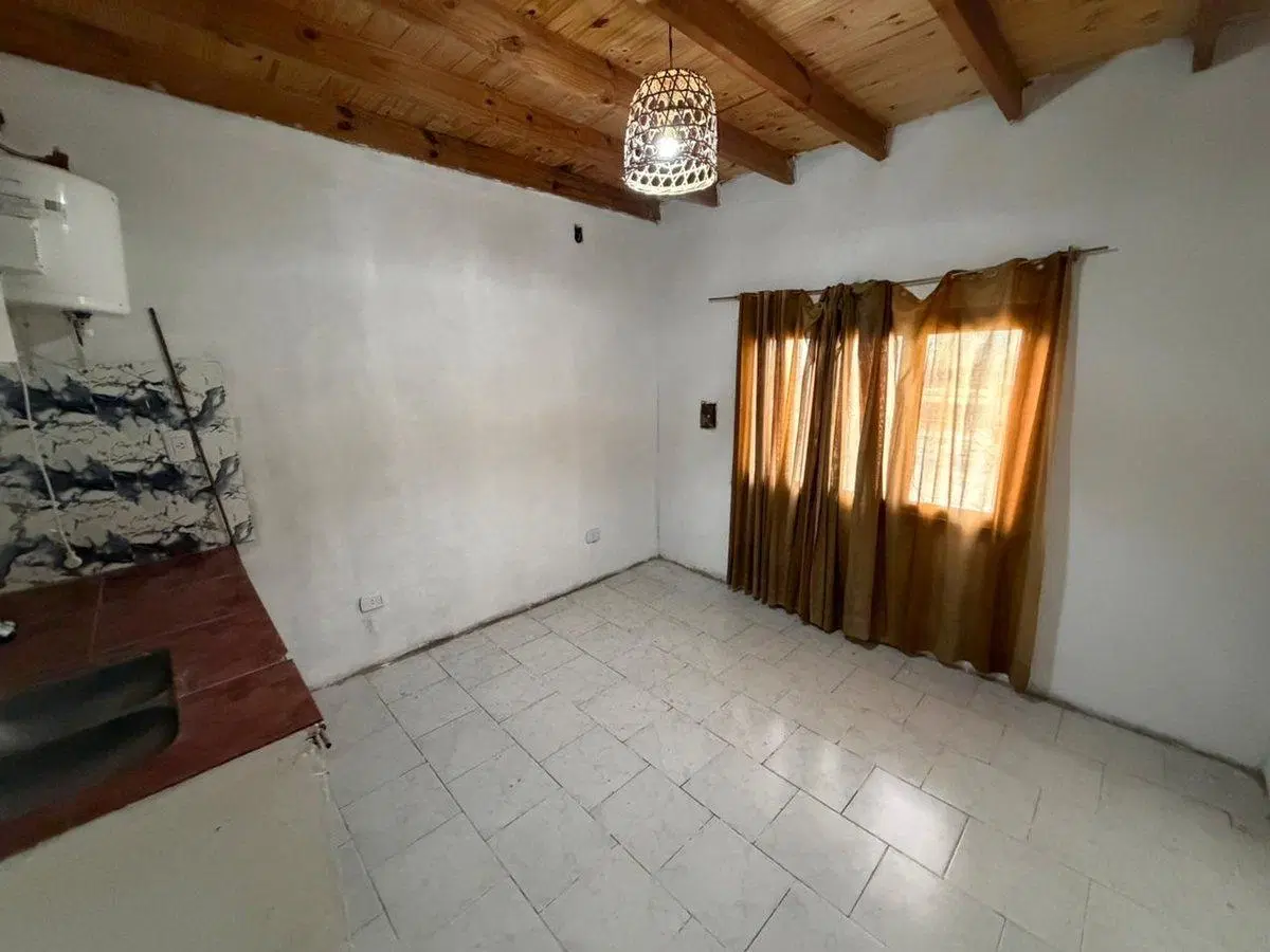 ALQUILER PH 3 AMB CON COCHERA Y PATIO - CASTELAR 4