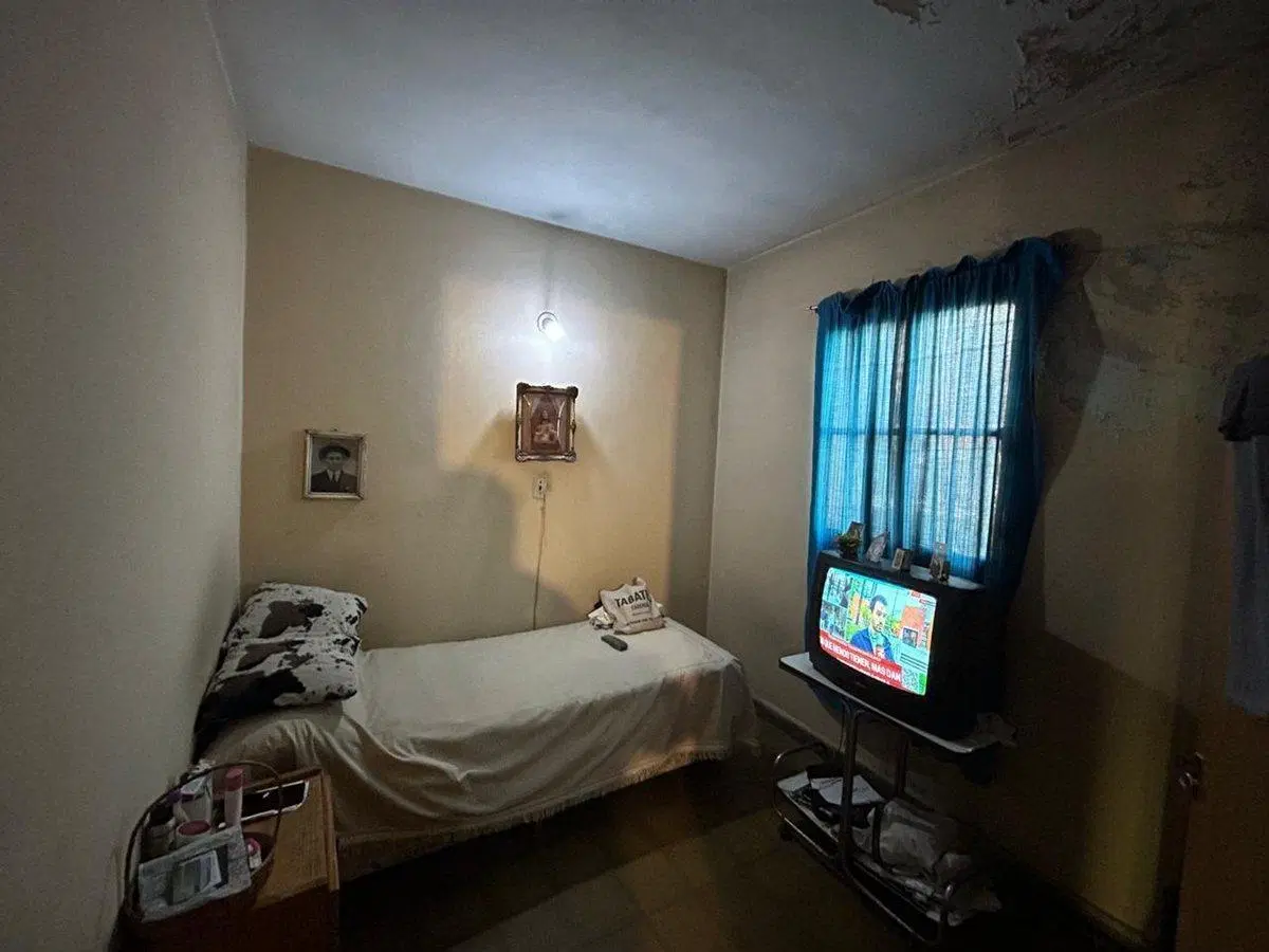 VENTA CASA 3 AMB+PH 2 AMB EN PRIMER PISO Z/CASEROS 4