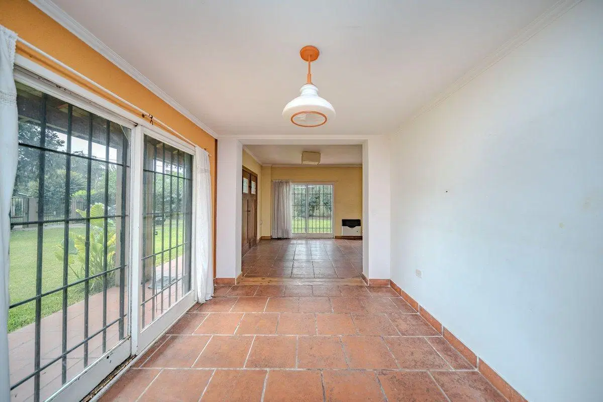VENTA CHALET 5 AMBIENTES CON PILETA Y QUINCHO 3