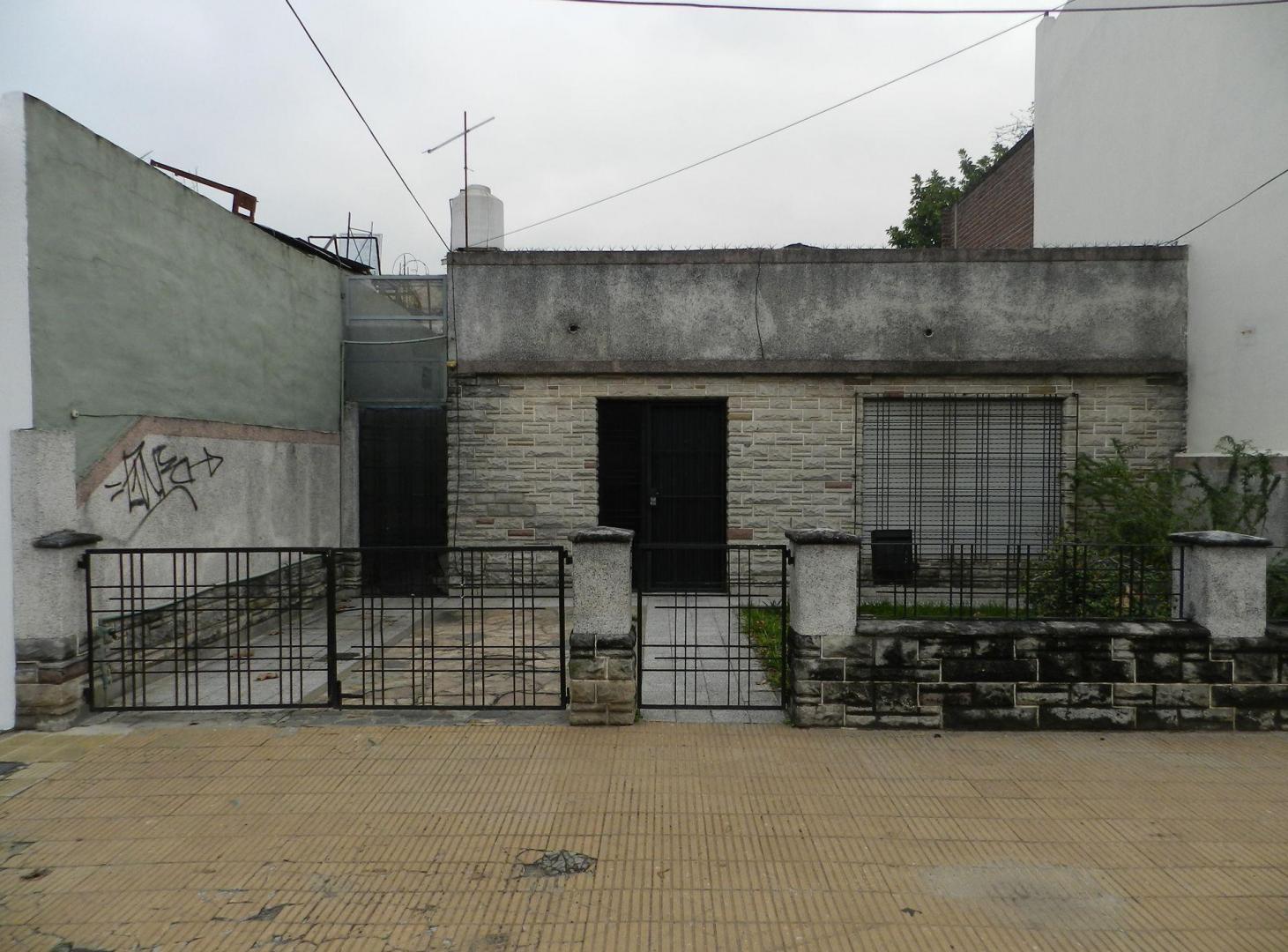 ALQUILER PH 3 AMBIENTES EN CASEROS - SIN EXPENSAS