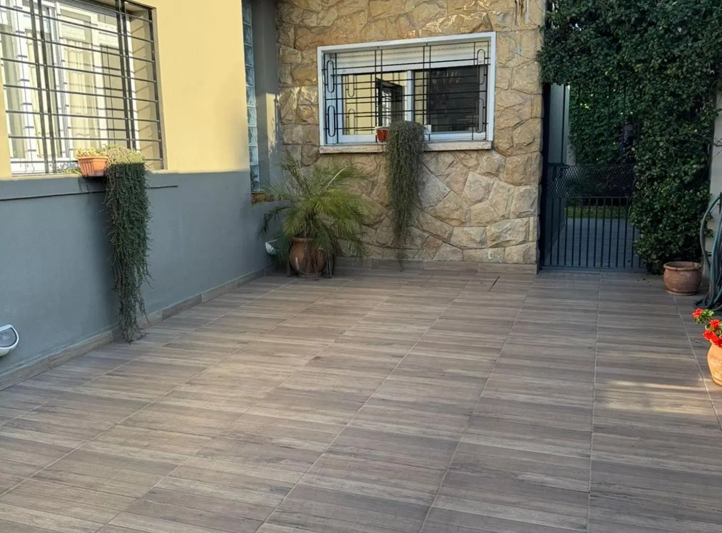 VENTA CASA HURLINGHAM (BARRIO INGLES)-APTO CRED. 2