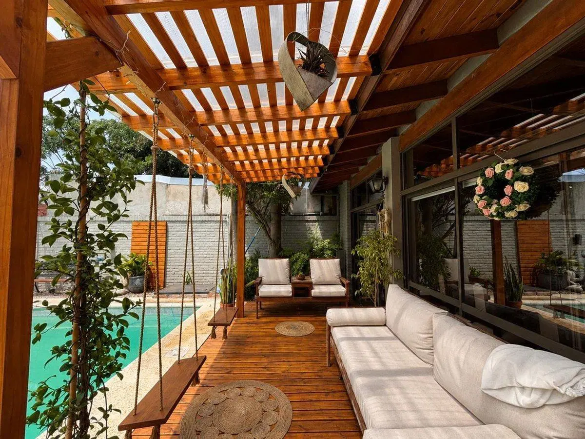 VENTA CASA 5 AMBIENTES REFACIONADA QUINCHO PILETA 2