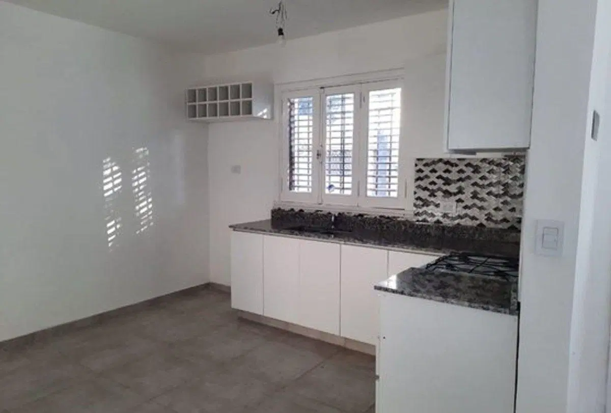 VENTA CASA 4 AMB. EN CIUDADELA 2