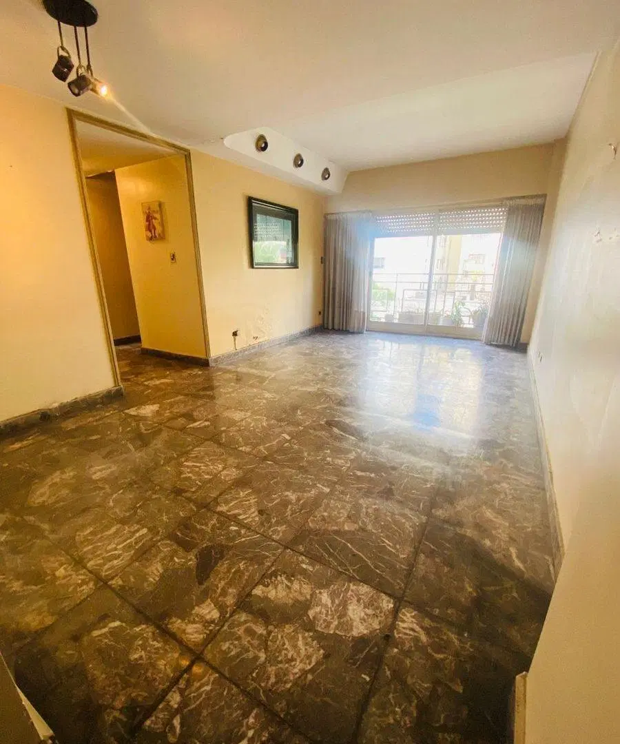 VENTA DEPTO 4 AMBIENTES CON BALCON EN FLORES 5