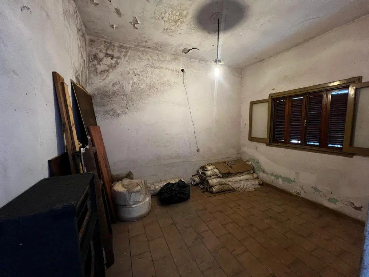 VENTA CASA A REFACCIONAR SAN MARTIN. PERMUTA 5