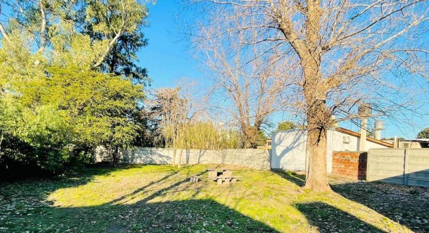 VENTA TERRENO 20 POR 50 CASTELAR. PERMUTA/FINANCIA