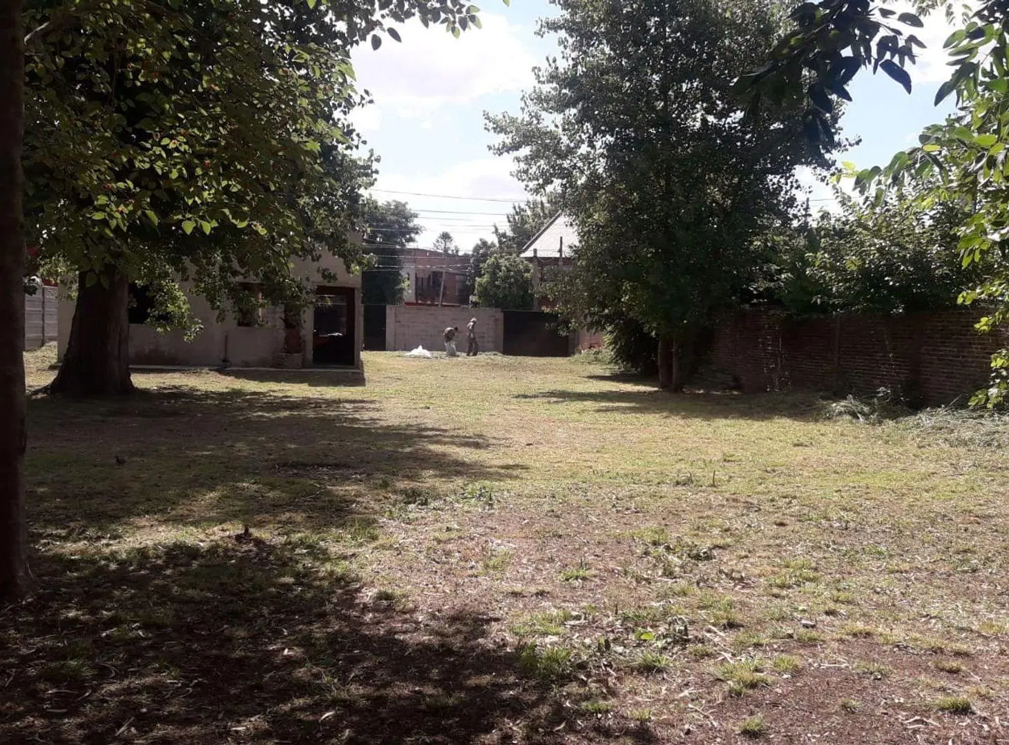 VENTA TERRENO 20 POR 50 CASTELAR. PERMUTA/FINANCIA 2