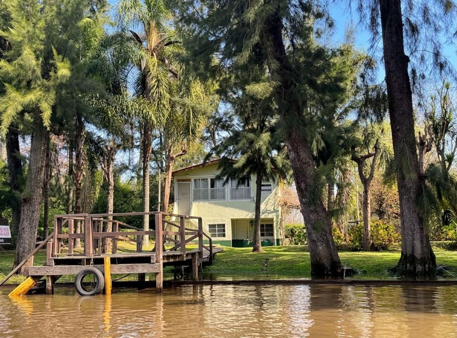 VENTA CASA MUELLE PROPIO RIO CARAGUATA ISLA TIGRE