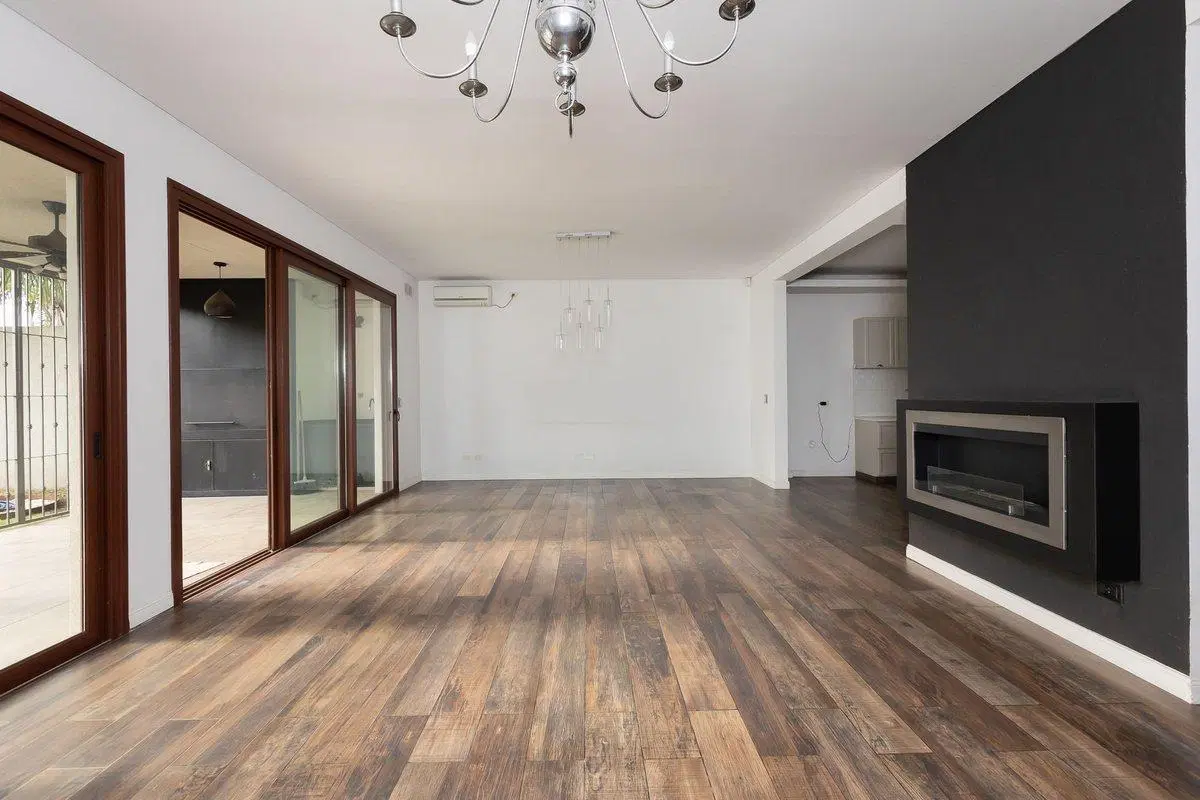 VENTA CASA EN HURLINGHAM 6 AMB - PERMUTA FINANCIA 4