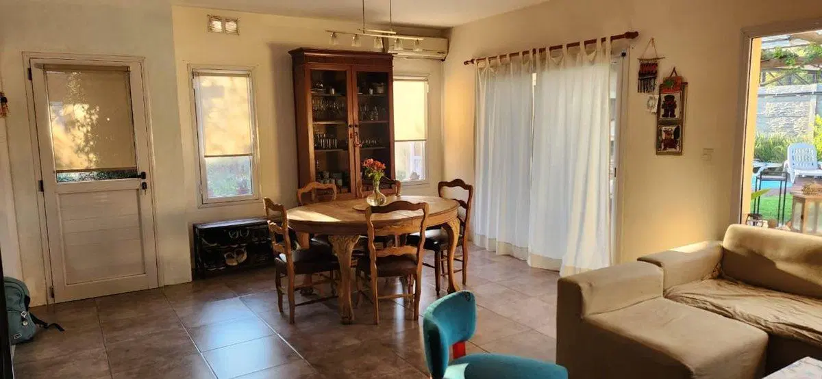 VENTA CASA 5 AMBIENTES CON PISCINA - APTO CREDITO 4
