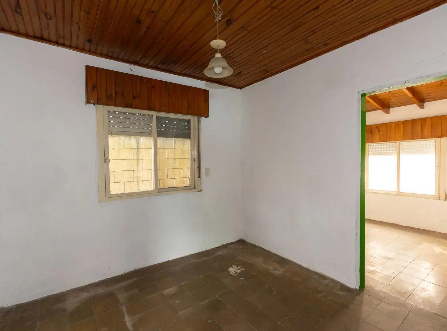 VENTA Lote con casa a refaccionar en Villa Tesei 5