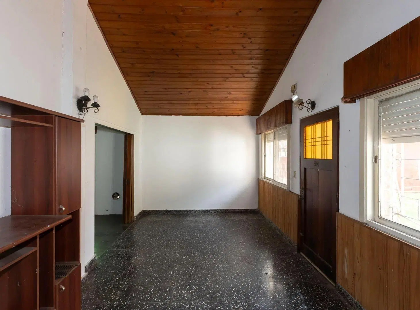 VENTA Lote con casa a refaccionar en Villa Tesei 3