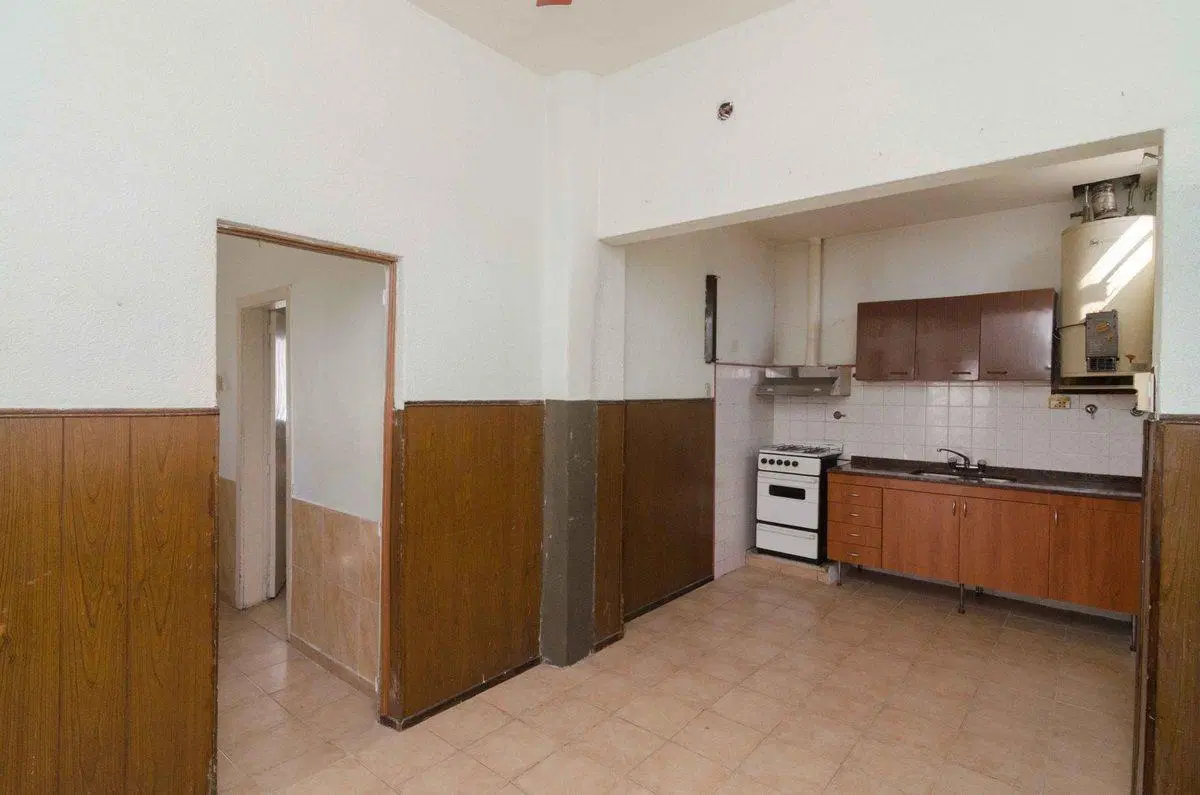 VENTA CASA 3 AMB. CASEROS LOTE PROPIO 4
