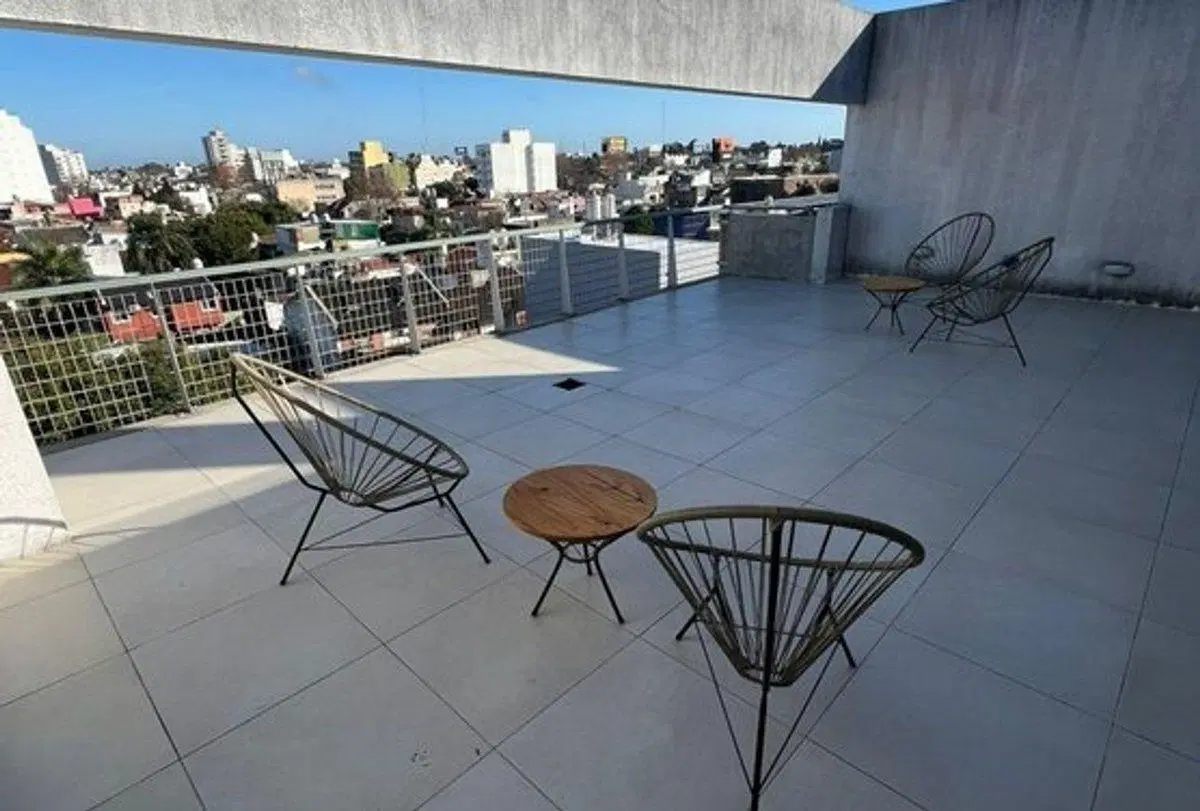VENTA MONOAMBIENTE CON BALCÓN AL FRENTE. CIUDADELA 5