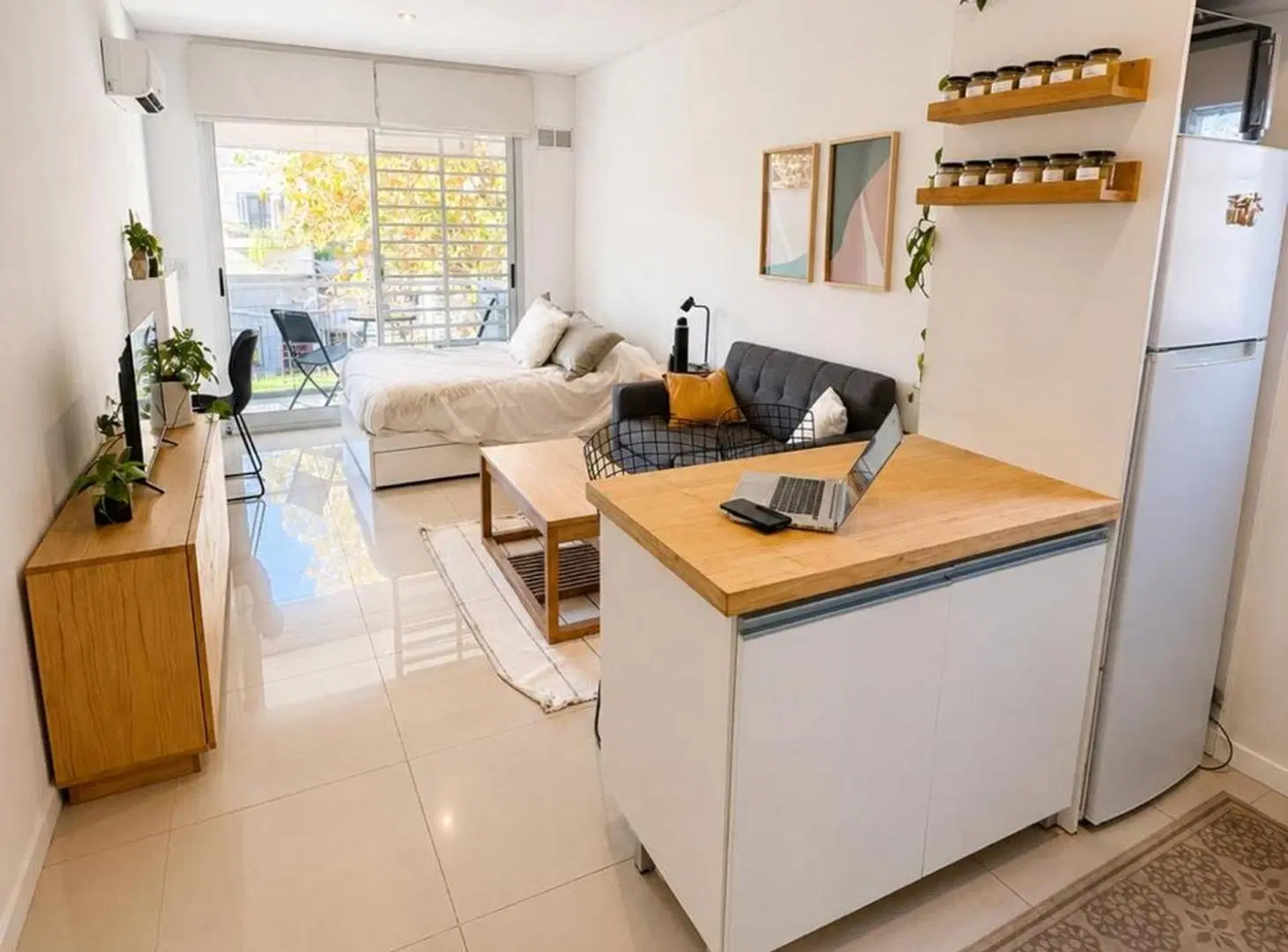 VENTA MONOAMBIENTE CON BALCÓN AL FRENTE. CIUDADELA 2