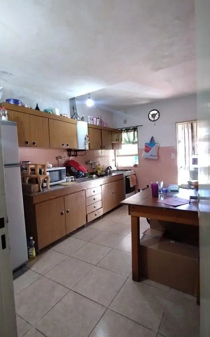 VENTA CASA 4 AMB PARQUE QUINCHO-GARAGE-PERMUTA 4
