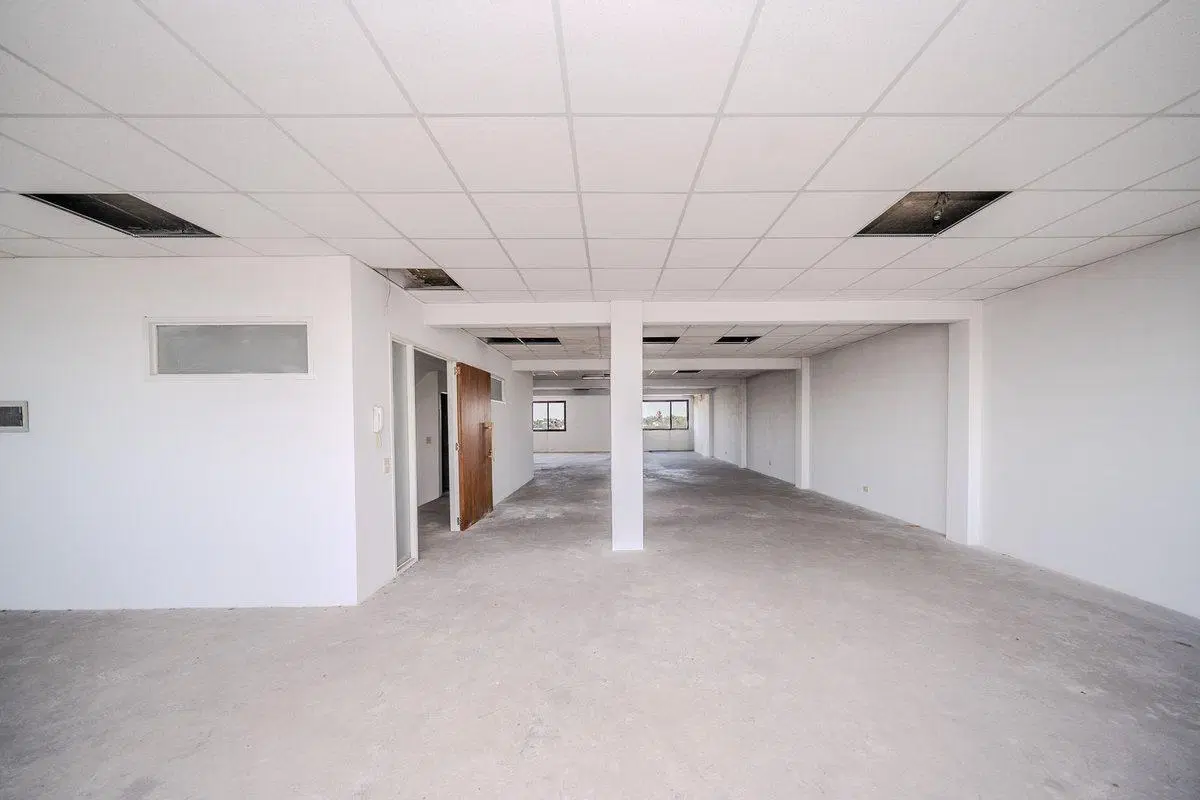 VENTA EDIFICIO OFICINAS LOCAL EN BLOCK 2